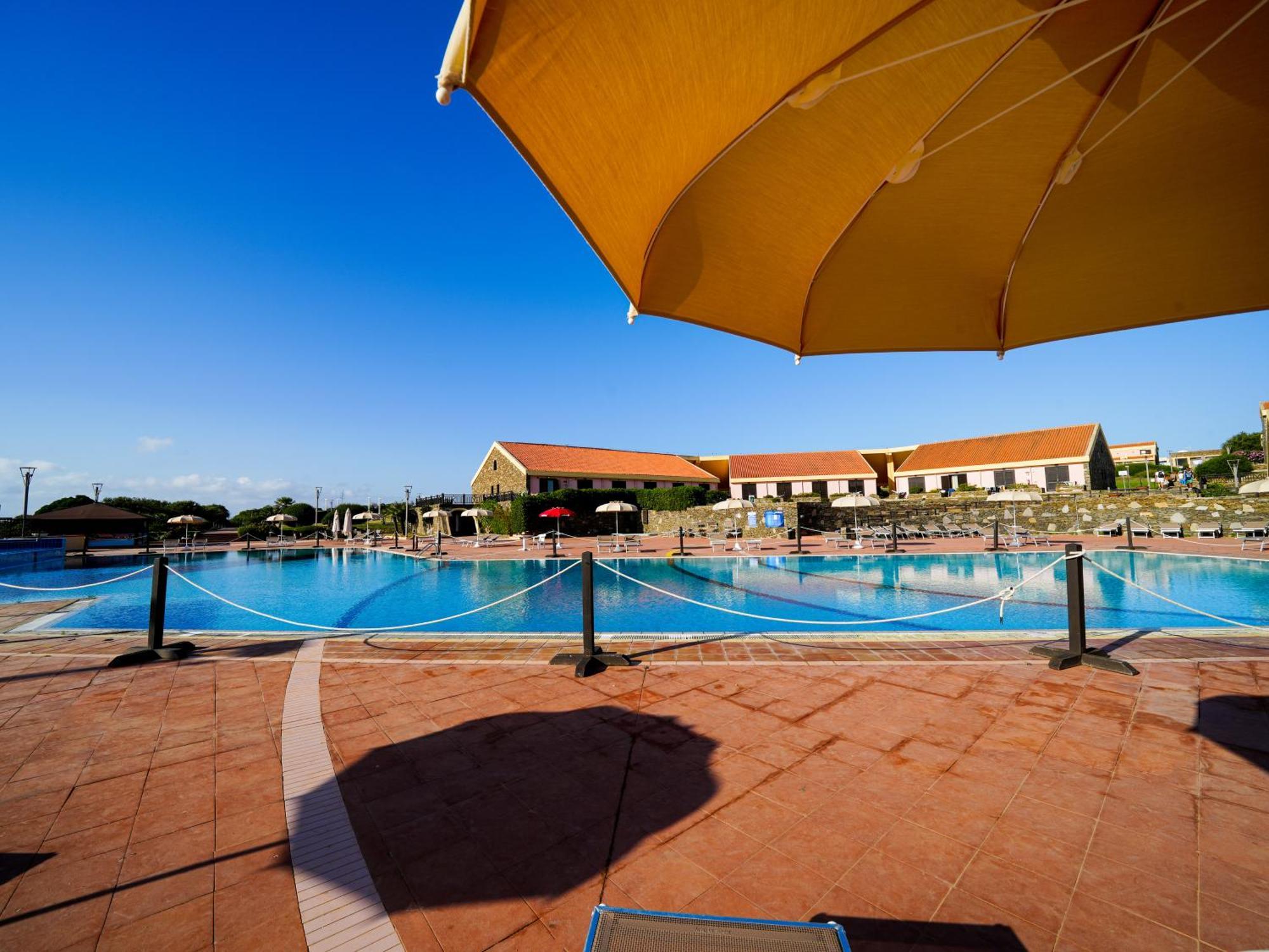 Le Tonnare Di Stintino - Beach Resort Экстерьер фото